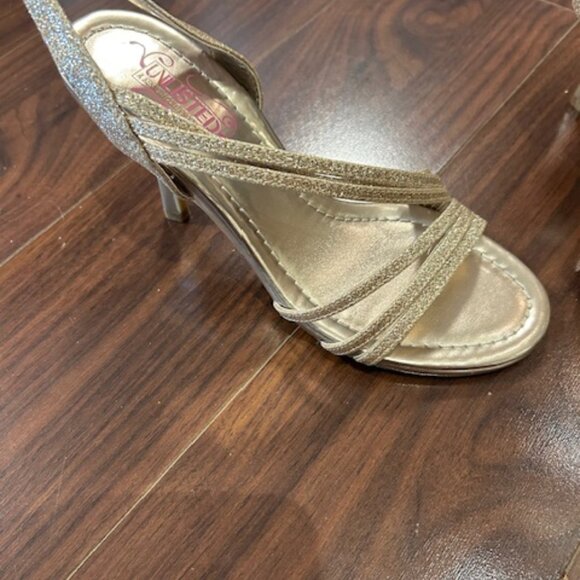 Gold sparkling shoes - Picture 2 of 4